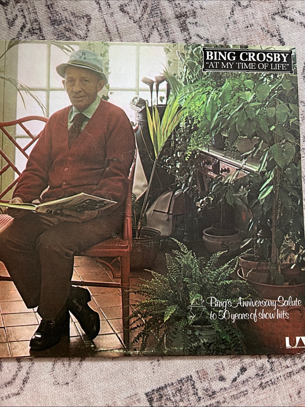 crosby. Vinyl LP with Green Foliage and Brown Seating Artwork